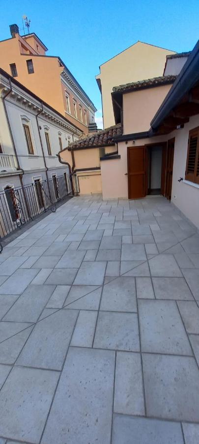 ל'אקווילה La Terrazza Del Quarto מראה חיצוני תמונה