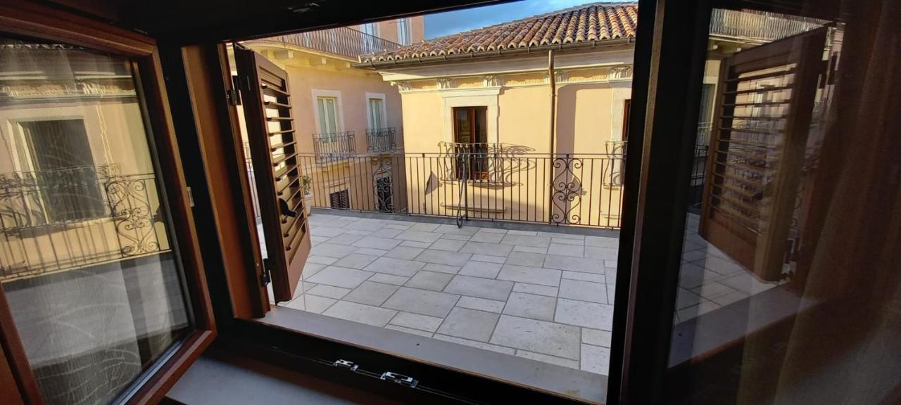 ל'אקווילה La Terrazza Del Quarto מראה חיצוני תמונה